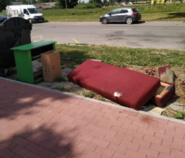 Atliekų surinkimo aikštelėse bus priimami tik išardyti seni baldai