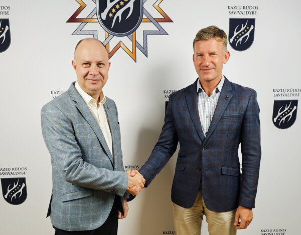 Karinės savivaldybės turi gauti paramą